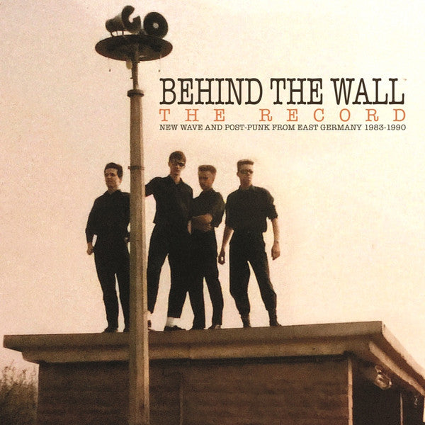 VARIOS - BEHIND THE WALL (GATEFOLD) 2XLP
